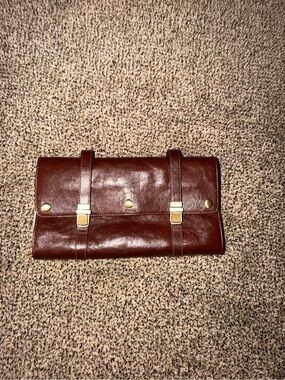 Red Envelope Leather Excursion Travel Case
